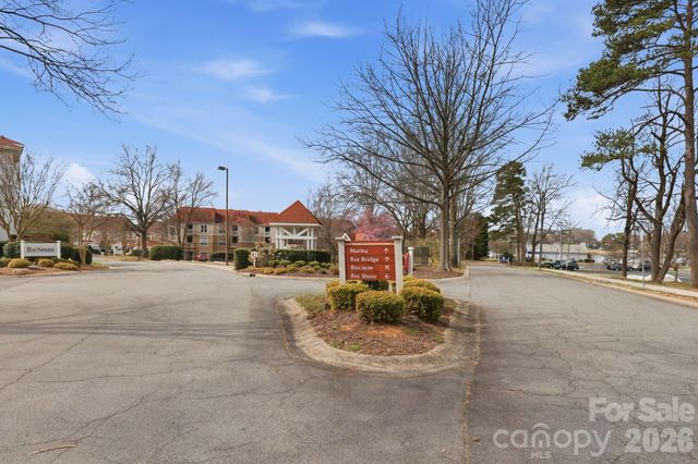 18009 Kings Point Drive R, Cornelius, NC 28031