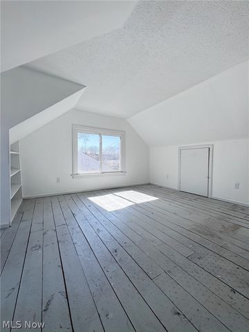 196 S Point Drive, Avon Lake, OH 44012