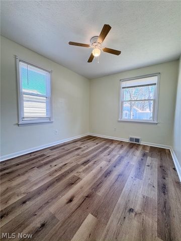 196 S Point Drive, Avon Lake, OH 44012