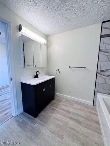 196 S Point Drive, Avon Lake, OH 44012