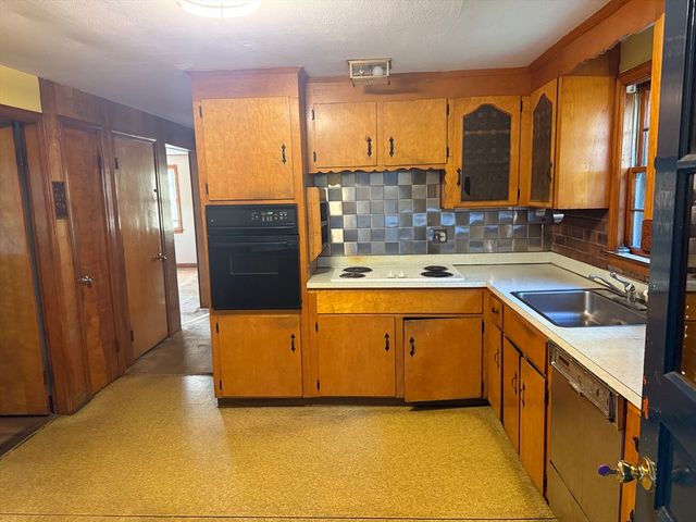 97 Studley Ave, Brockton, MA 02301