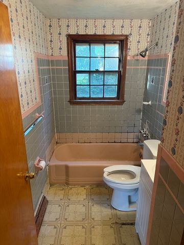 97 Studley Ave, Brockton, MA 02301