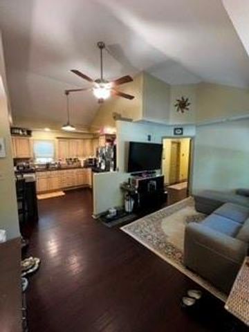 316 NW 82nd Street, Kansas City, MO 64118