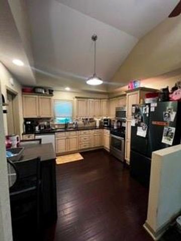316 NW 82nd Street, Kansas City, MO 64118