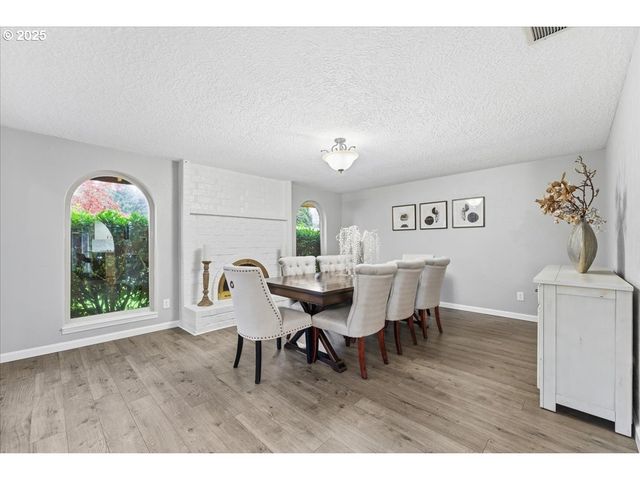 7610 Ne MEADOWS Dr, Vancouver, WA 98662