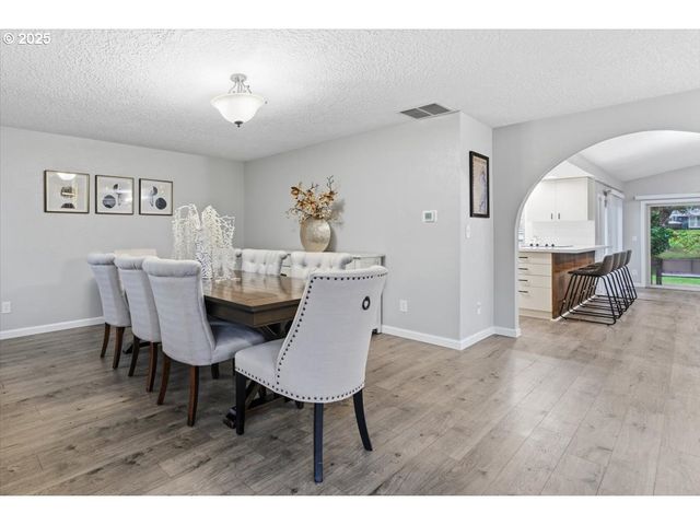 7610 Ne MEADOWS Dr, Vancouver, WA 98662