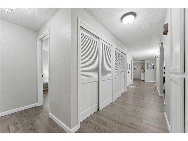 7610 Ne MEADOWS Dr, Vancouver, WA 98662