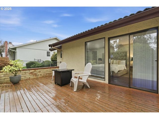 7610 Ne MEADOWS Dr, Vancouver, WA 98662