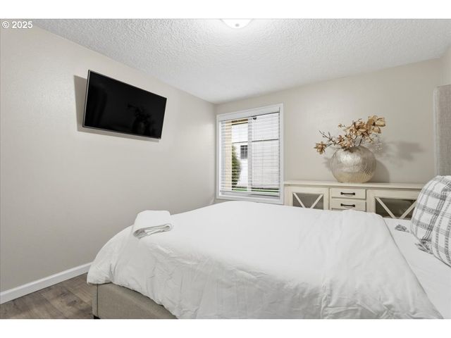 7610 Ne MEADOWS Dr, Vancouver, WA 98662