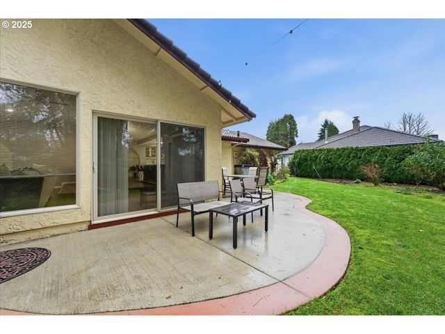 7610 Ne MEADOWS Dr, Vancouver, WA 98662