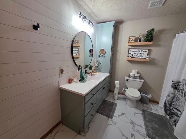 814 Woodbridge Circle, Dilworth, MN 56529