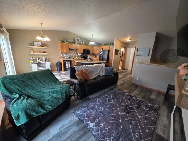 814 Woodbridge Circle, Dilworth, MN 56529