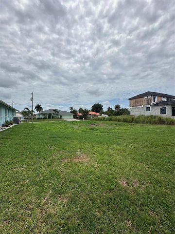 3049 Curry Terrace, Port Charlotte, FL 33981