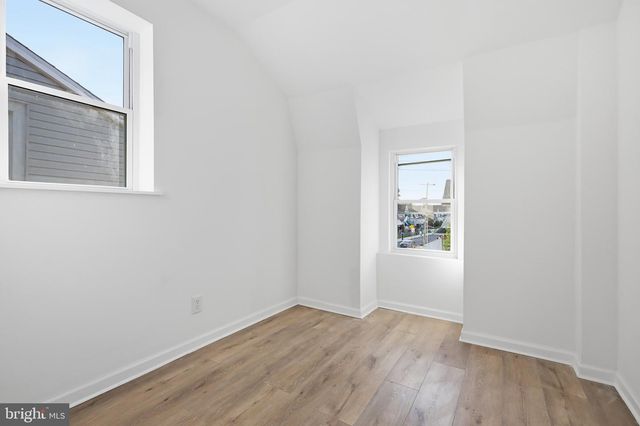 29 CHESTNUT ST, Marcus Hook, PA 19061