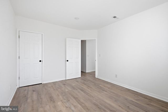 29 CHESTNUT ST, Marcus Hook, PA 19061