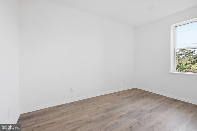 29 CHESTNUT ST, Marcus Hook, PA 19061