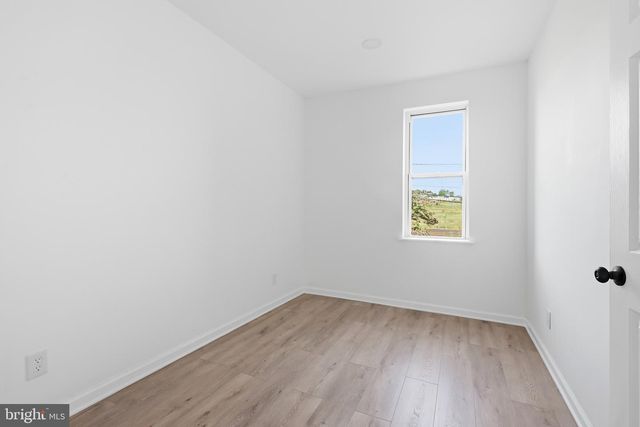 29 CHESTNUT ST, Marcus Hook, PA 19061