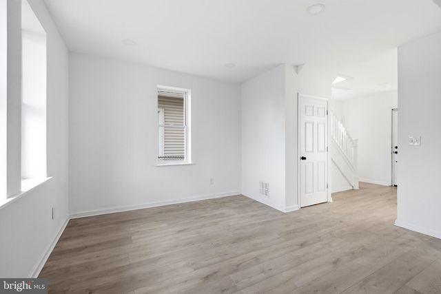 29 CHESTNUT ST, Marcus Hook, PA 19061