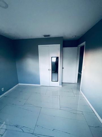 938 Sarazen Drive, West Palm Beach, FL 33413