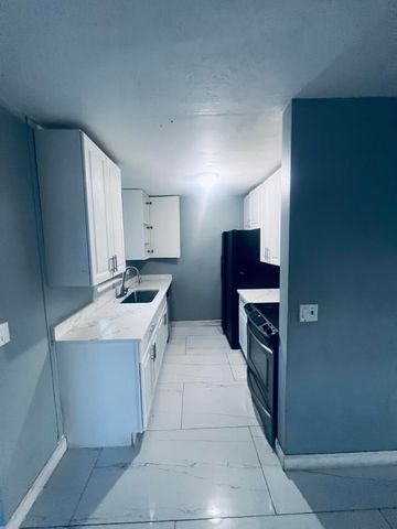 938 Sarazen Drive, West Palm Beach, FL 33413