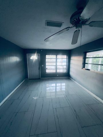 938 Sarazen Drive, West Palm Beach, FL 33413