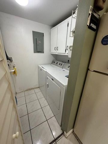 325 Knotty Pine Circle A-1, Greenacres, FL 33463