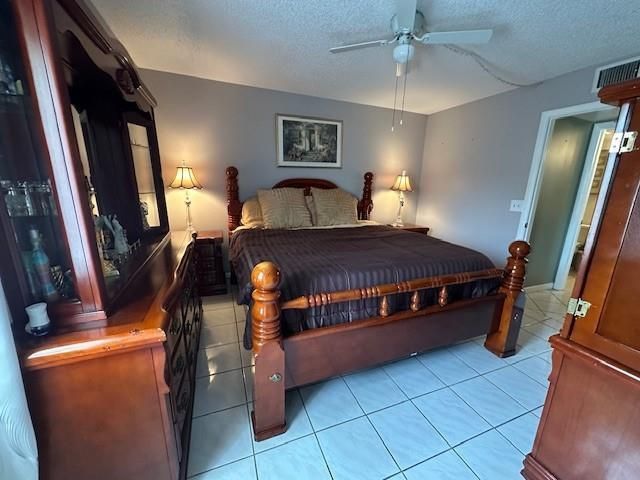 325 Knotty Pine Circle A-1, Greenacres, FL 33463