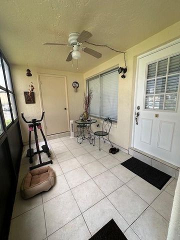 325 Knotty Pine Circle A-1, Greenacres, FL 33463