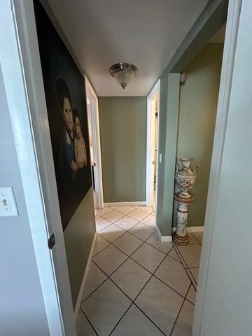 325 Knotty Pine Circle A-1, Greenacres, FL 33463