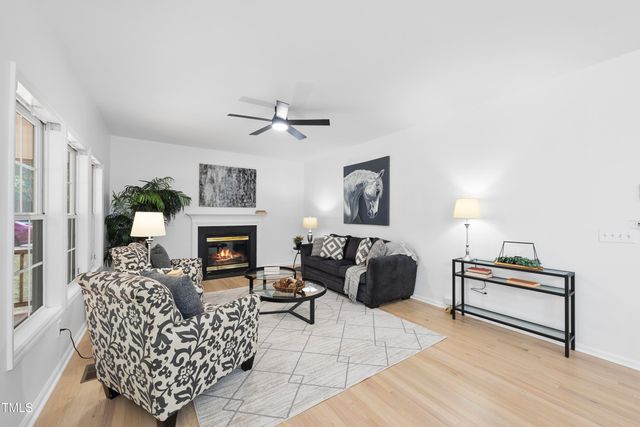 300 New Parkside Drive, Chapel Hill, NC 27516