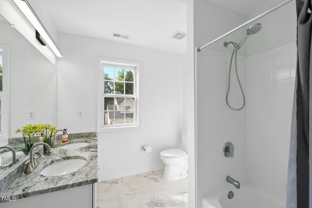 300 New Parkside Drive, Chapel Hill, NC 27516