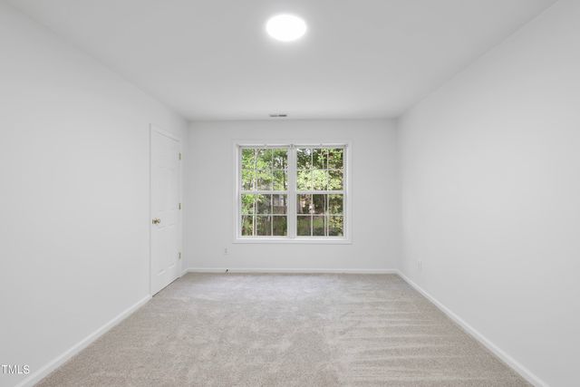 300 New Parkside Drive, Chapel Hill, NC 27516