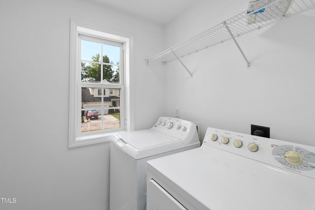 300 New Parkside Drive, Chapel Hill, NC 27516