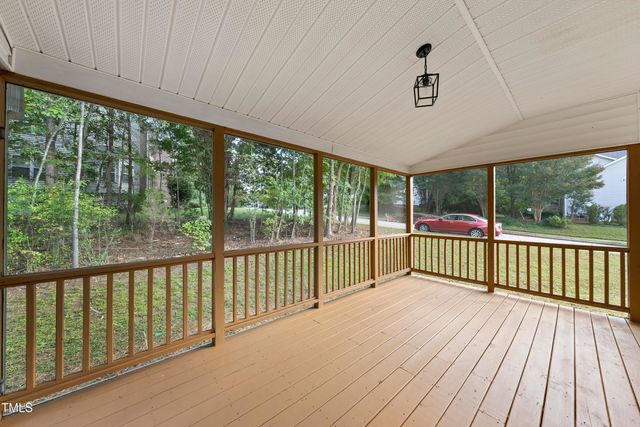 300 New Parkside Drive, Chapel Hill, NC 27516