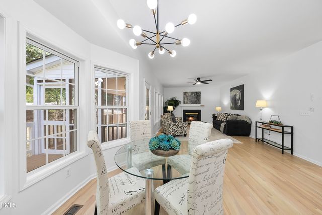 300 New Parkside Drive, Chapel Hill, NC 27516