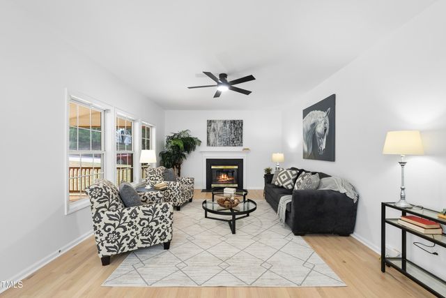 300 New Parkside Drive, Chapel Hill, NC 27516