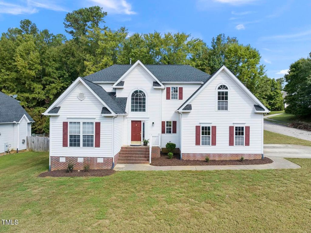 300 New Parkside Drive, Chapel Hill, NC 27516
