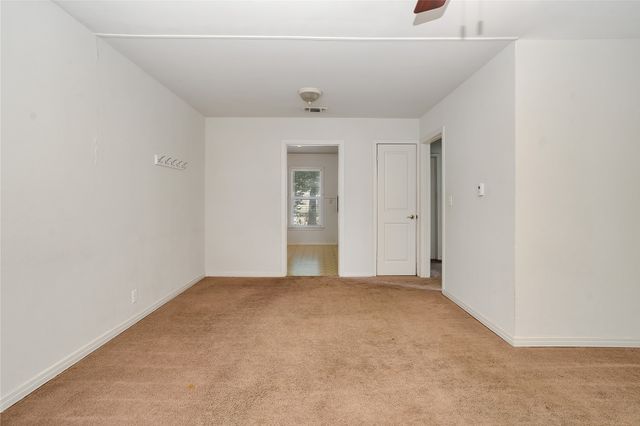 5832 Locke Avenue, Fort Worth, TX 76107