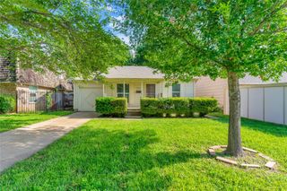 5832 Locke Avenue, Fort Worth, TX 76107