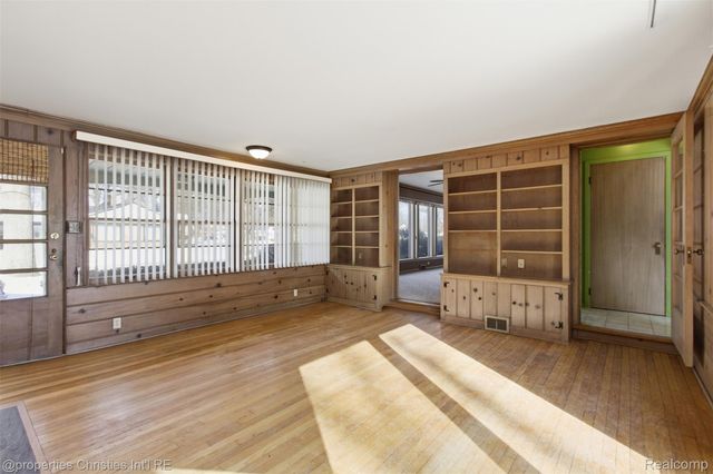 20561 Audette Street, Dearborn, MI 48124