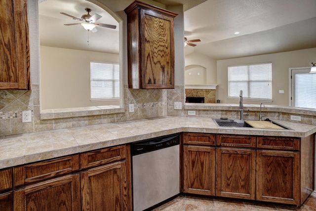 179 Keanahalululu LN, Bastrop, TX 78602