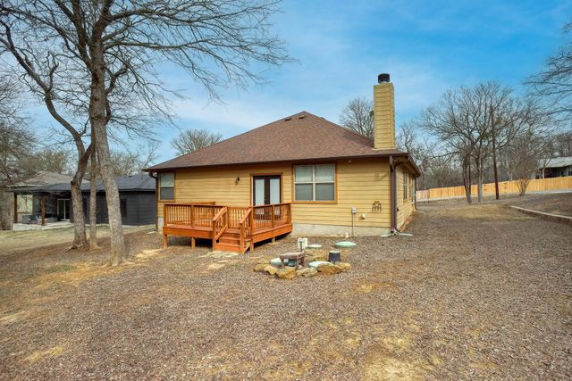 179 Keanahalululu LN, Bastrop, TX 78602