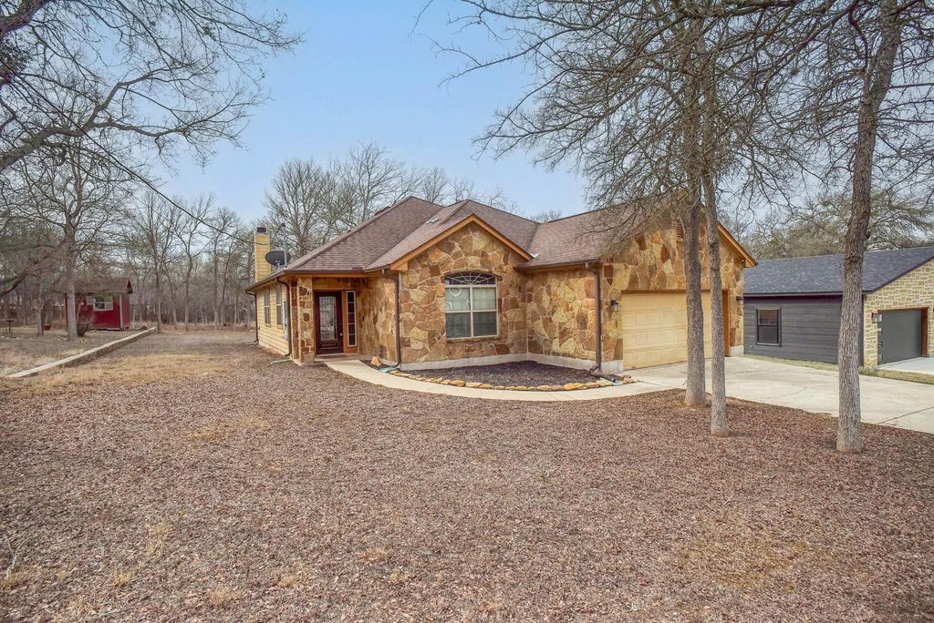 179 Keanahalululu LN, Bastrop, TX 78602