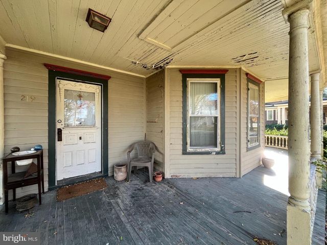 219 S MAIN ST, Hurlock, MD 21643