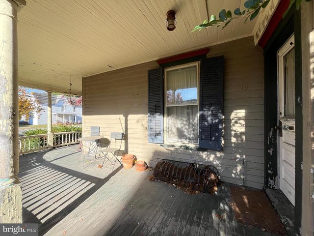 219 S MAIN ST, Hurlock, MD 21643