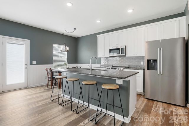 174 E Panther Creek Road, Troutman, NC 28166