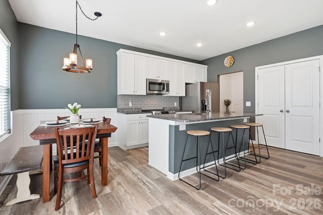 174 E Panther Creek Road, Troutman, NC 28166