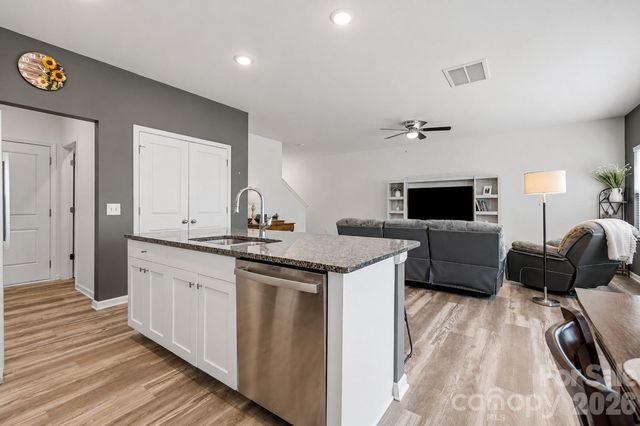 174 E Panther Creek Road, Troutman, NC 28166