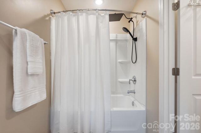 174 E Panther Creek Road, Troutman, NC 28166