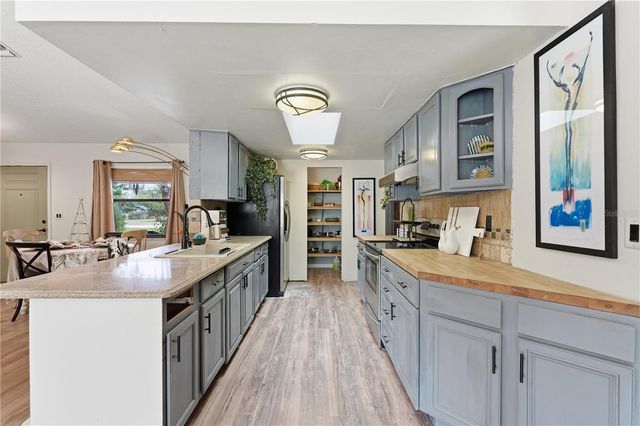 8464 W BRADSHAW STREET, Homosassa, FL 34448